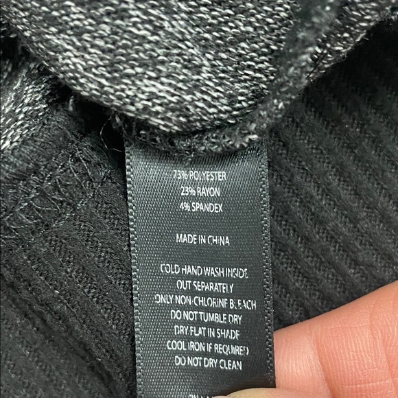 Harve Benard Charcoal and Black Cowl Neck Top Side Slits Sz M - Picture 7 of 11